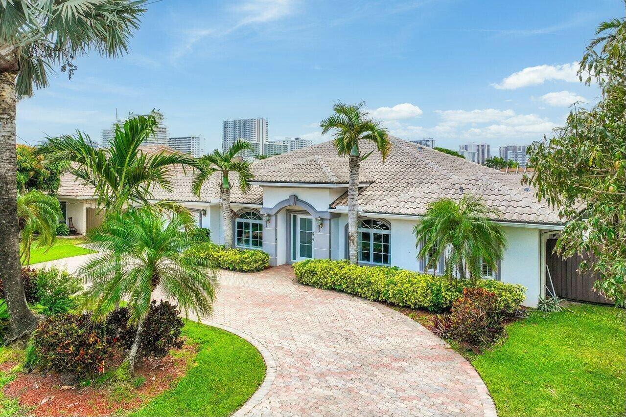 41 Castle Hbr Isle Fort Lauderdale, FL 33308