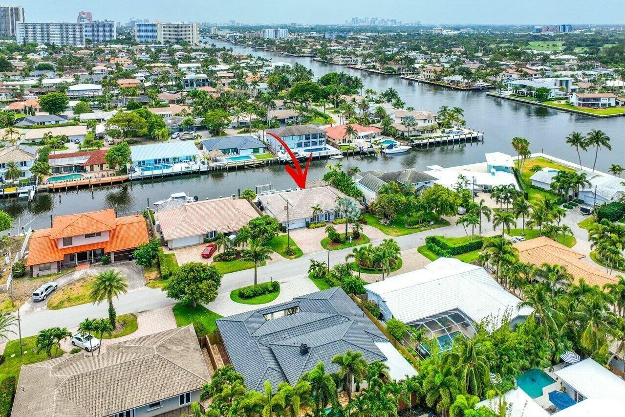 41 Castle Hbr Isle Fort Lauderdale, FL 33308