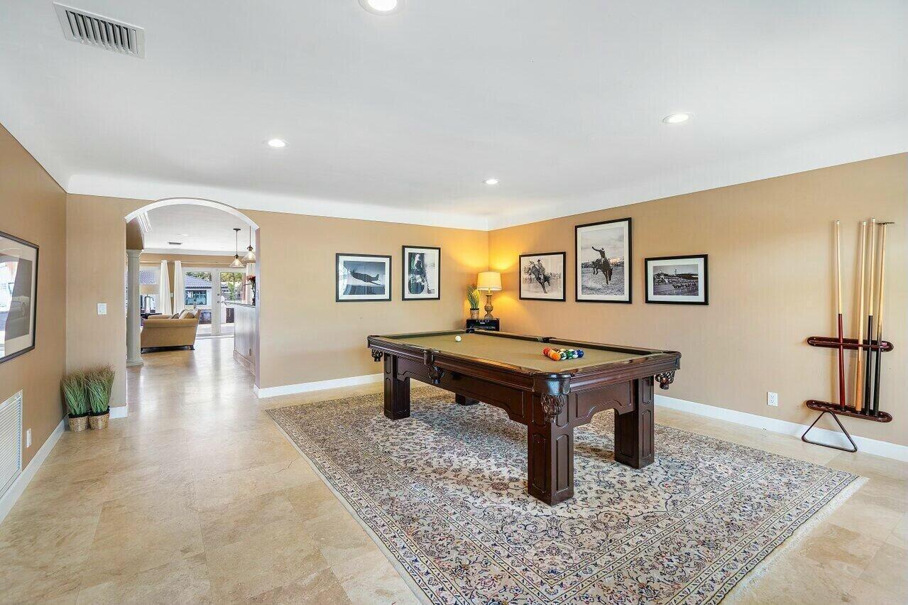 41 Castle Hbr Isle Fort Lauderdale, FL 33308
