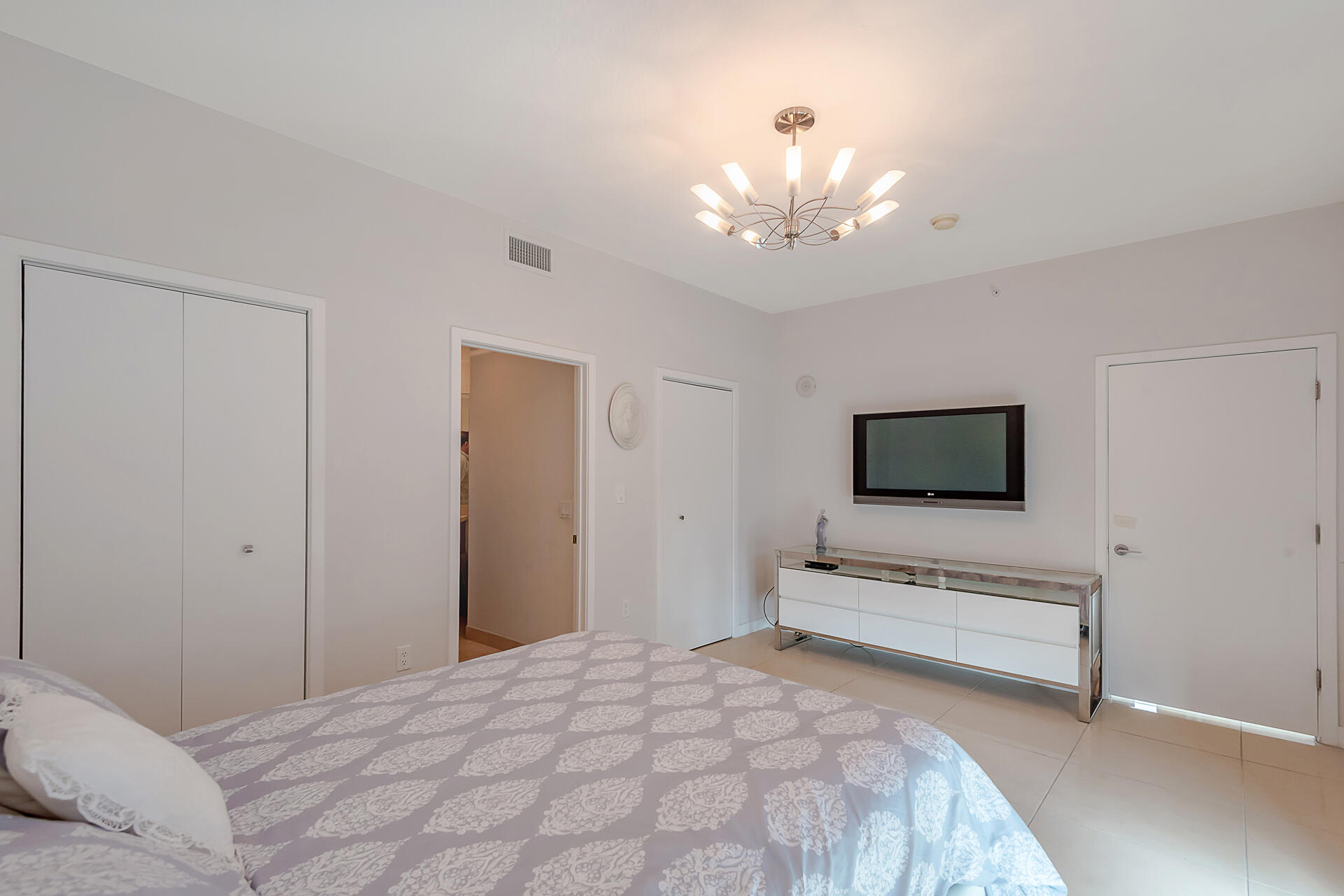 image Axis on Brickell North11