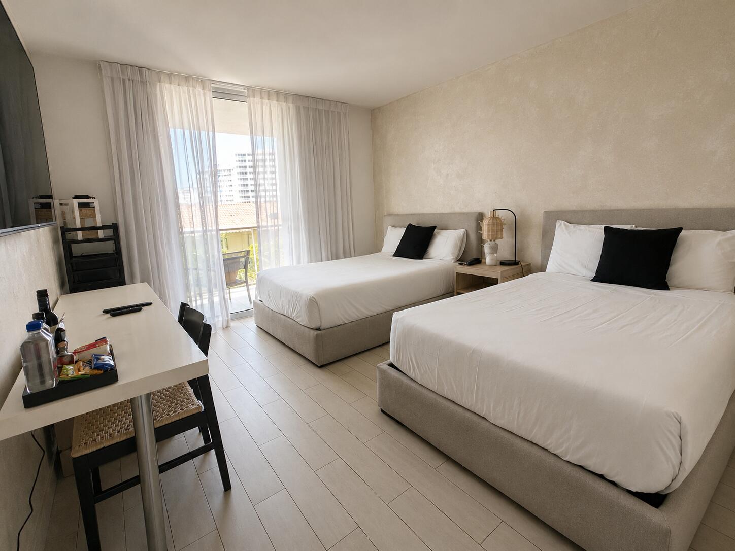 image Beachwalk Condominium3