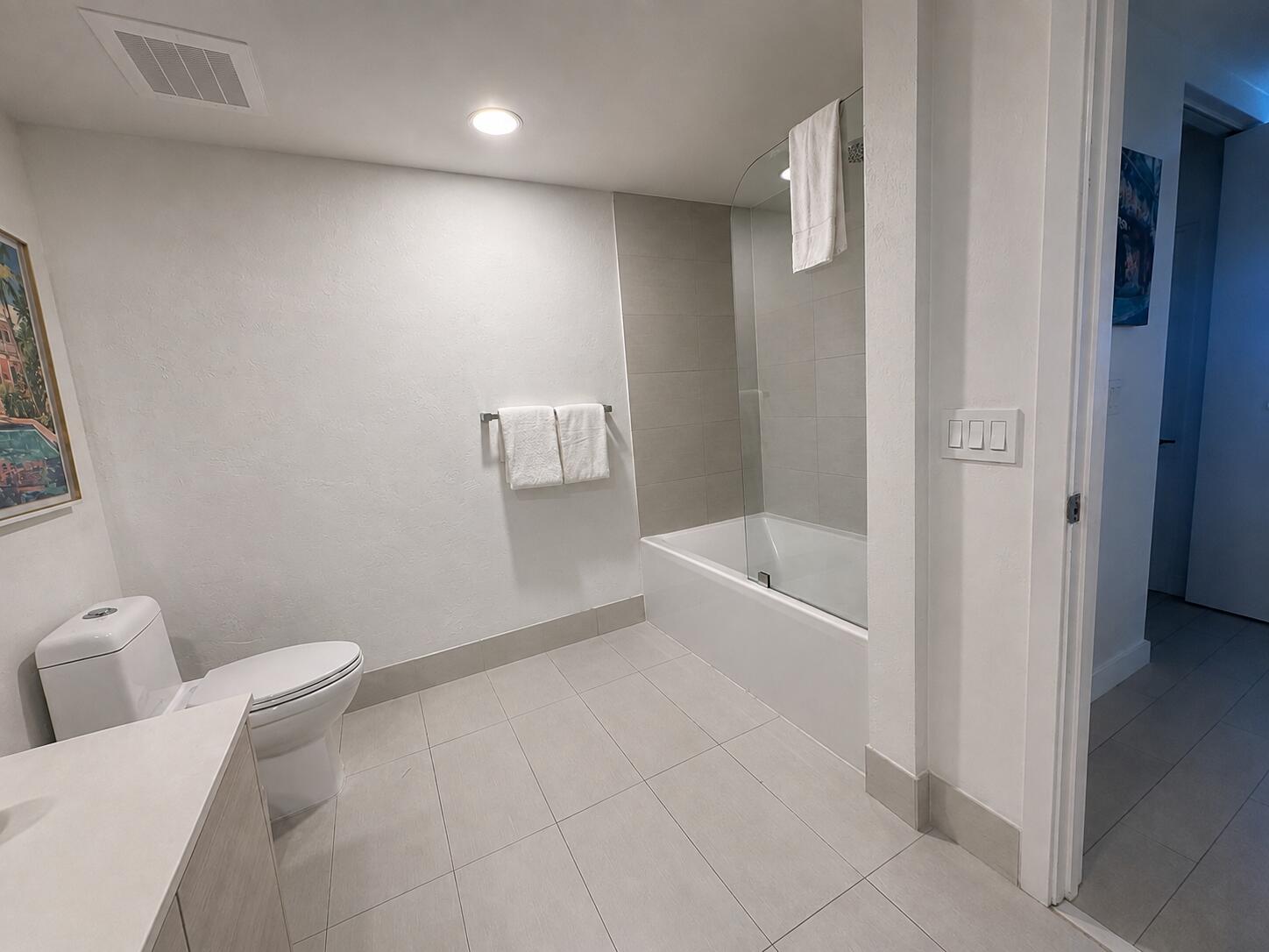 image Beachwalk Condominium4