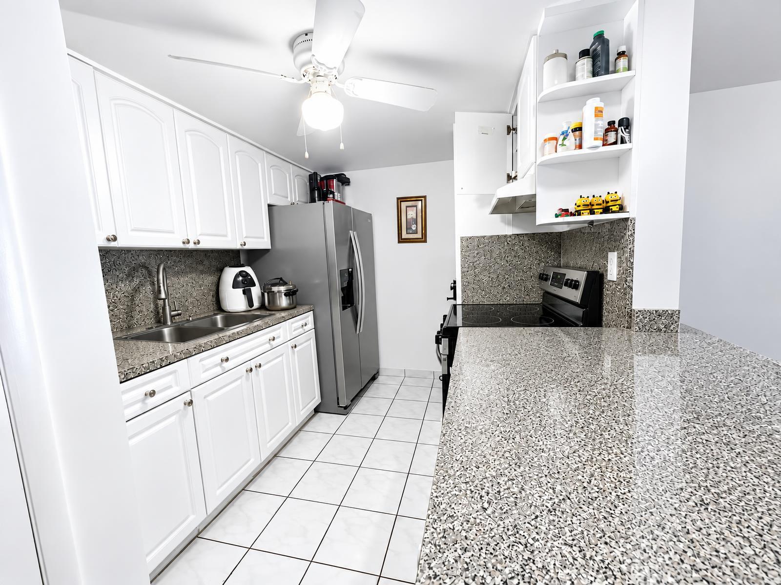 1865 W 68th Hialeah, FL 33014