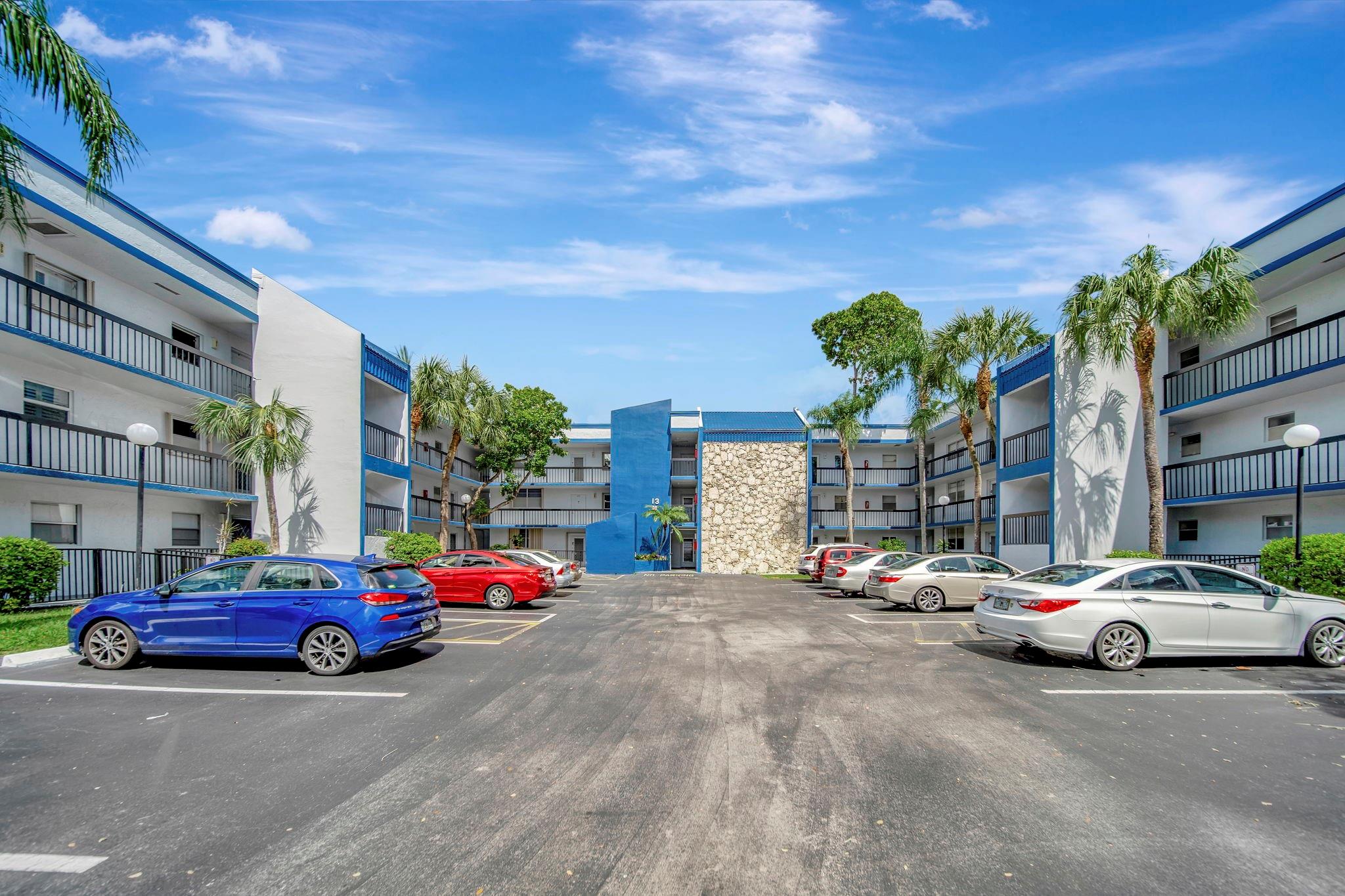 3100 Holiday Spgs Blvd #305