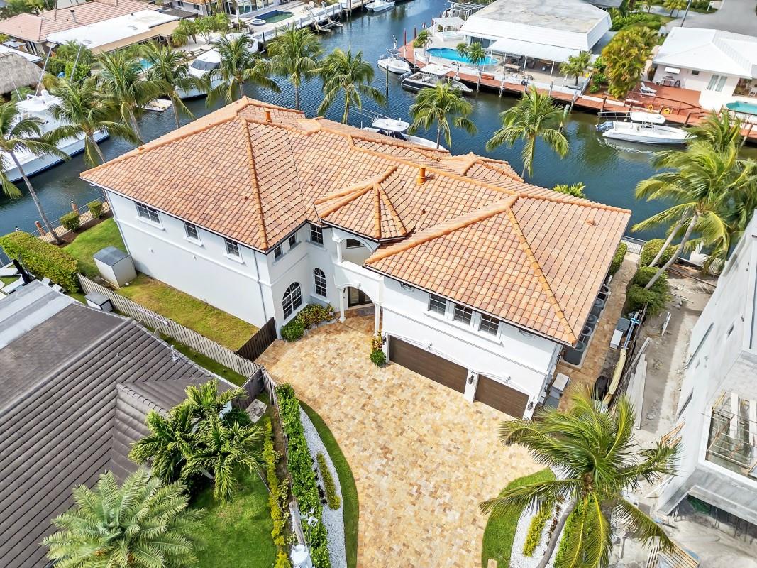 1261 NE 27th Way Pompano Beach, FL 33062