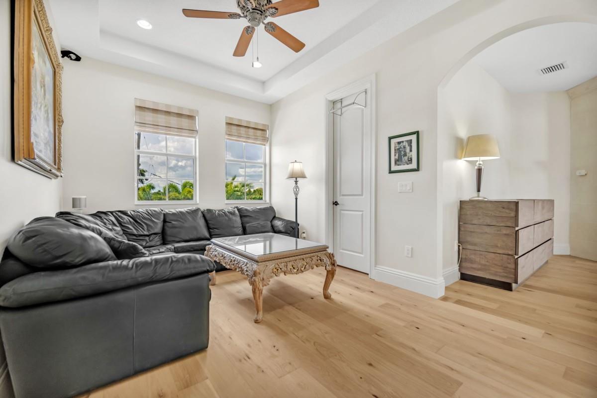 1261 NE 27th Way Pompano Beach, FL 33062