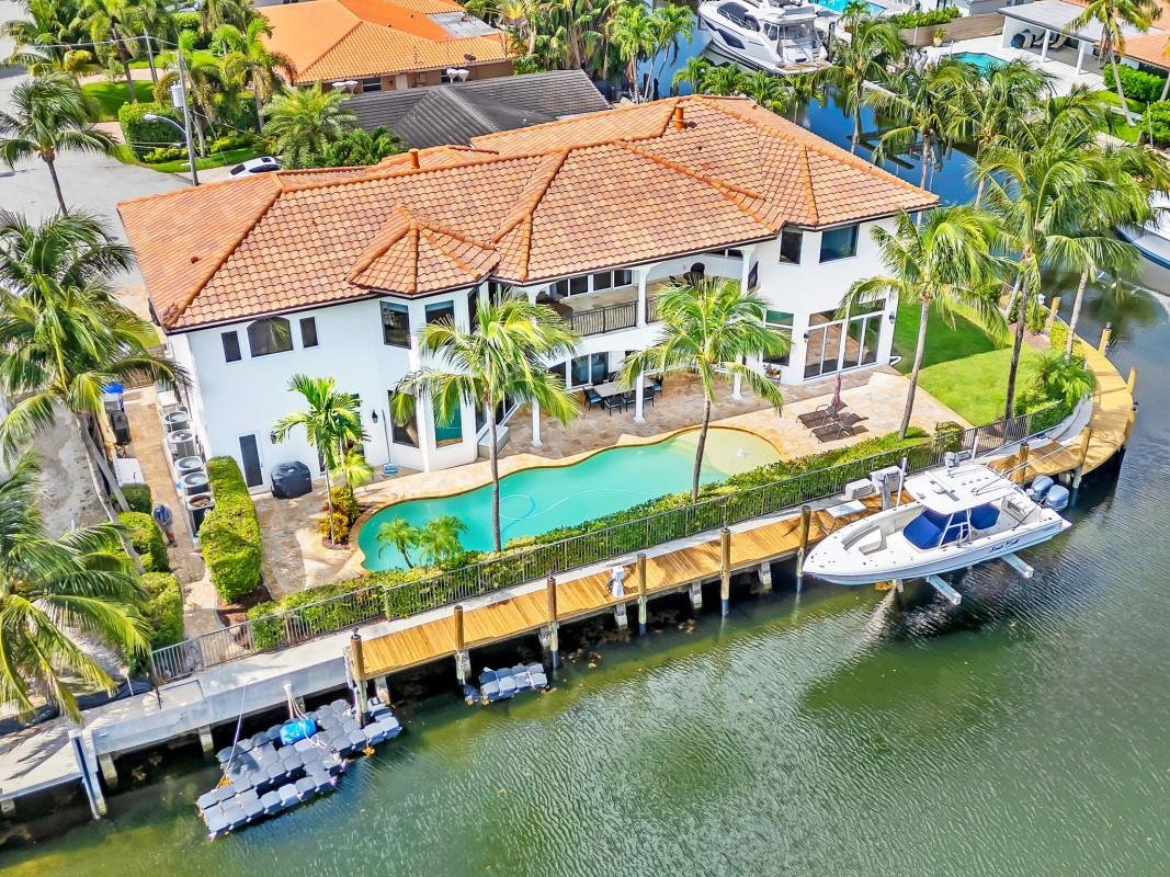 1261 NE 27th Way Pompano Beach, FL 33062