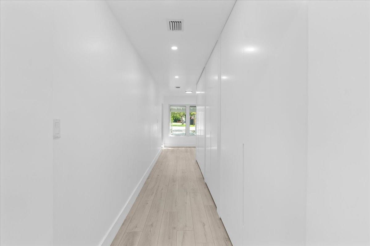 257 SW 32nd Rd Miami, FL 33129