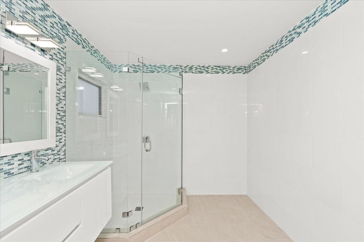 257 SW 32nd Rd Miami, FL 33129