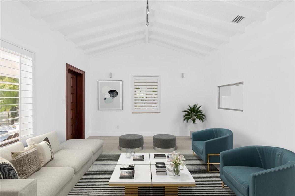 257 SW 32nd Rd Miami, FL 33129