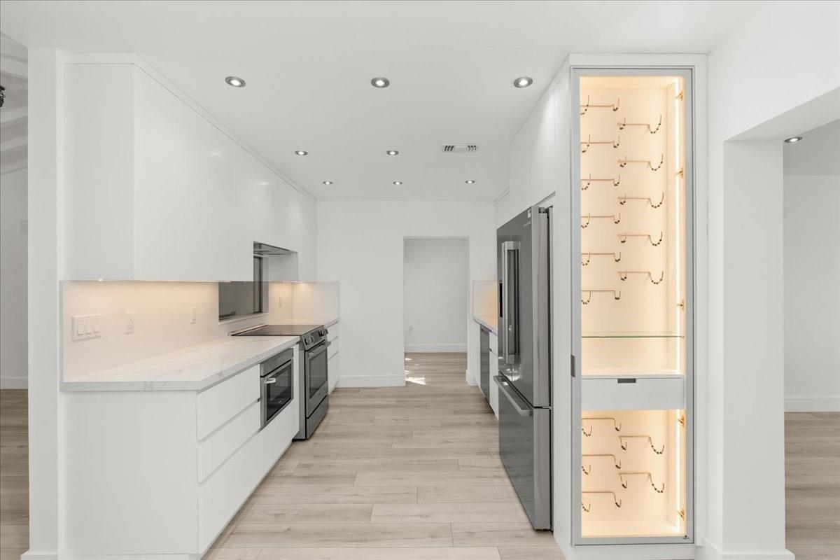 257 SW 32nd Rd Miami, FL 33129