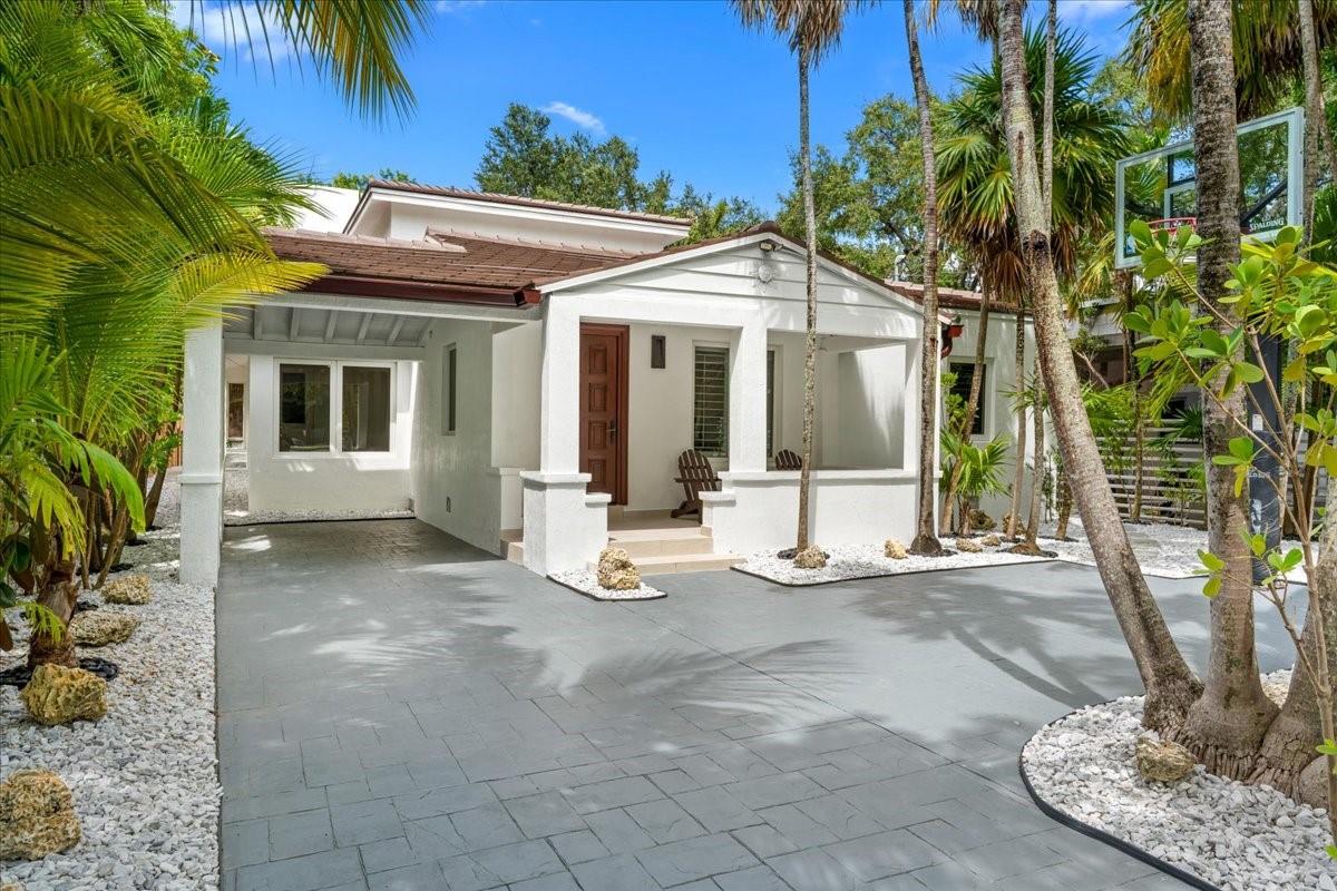 257 SW 32nd Rd Miami, FL 33129