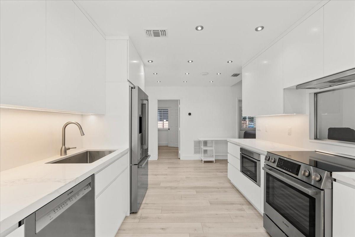 257 SW 32nd Rd Miami, FL 33129