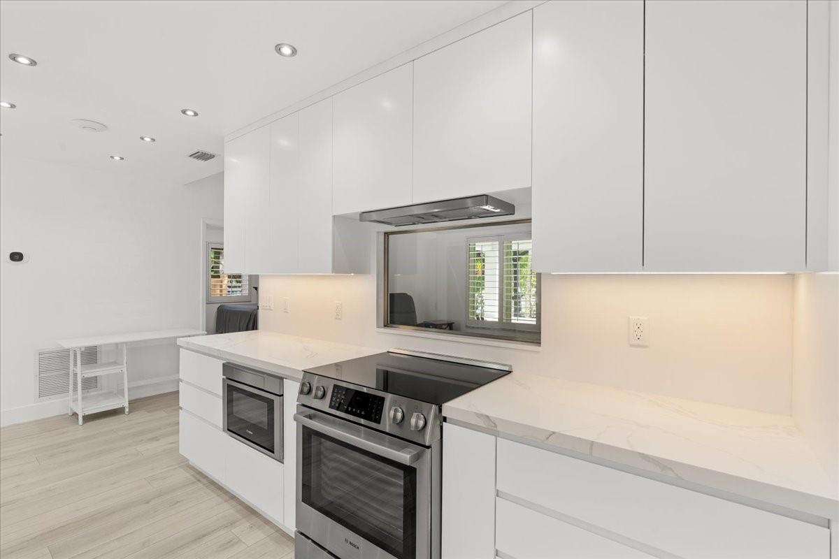 257 SW 32nd Rd Miami, FL 33129