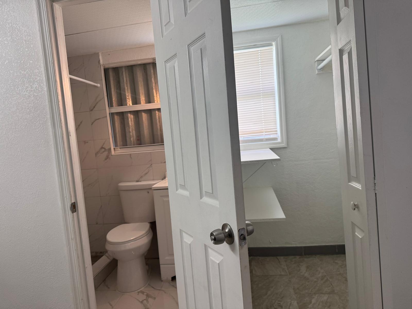 8421 NW 59th Pl,Tamarac, FL 33321