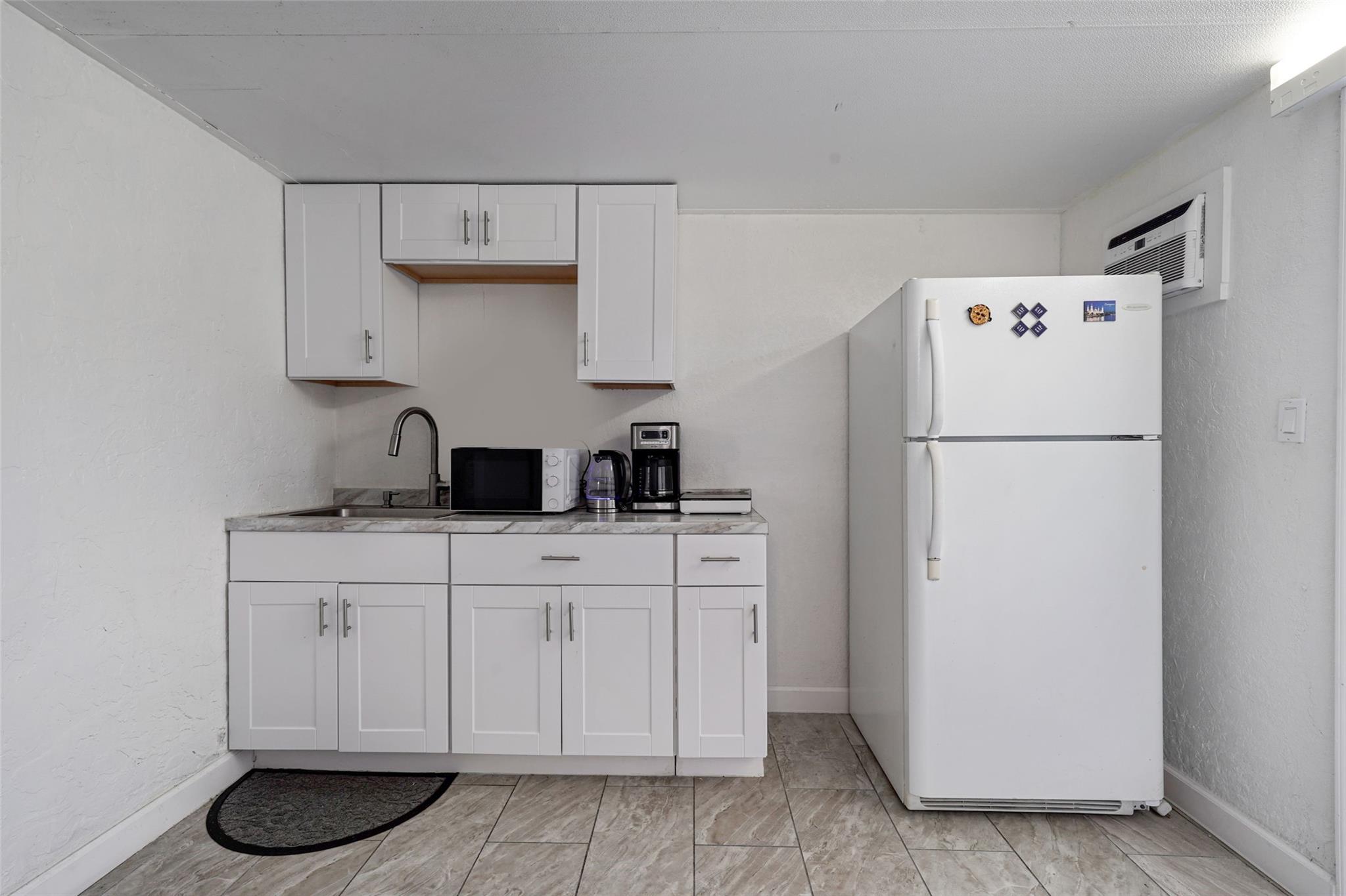 8421 NW 59th Pl,Tamarac, FL 33321