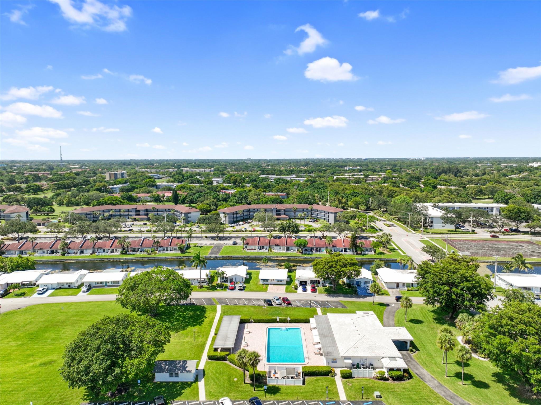 8421 NW 59th Pl,Tamarac, FL 33321