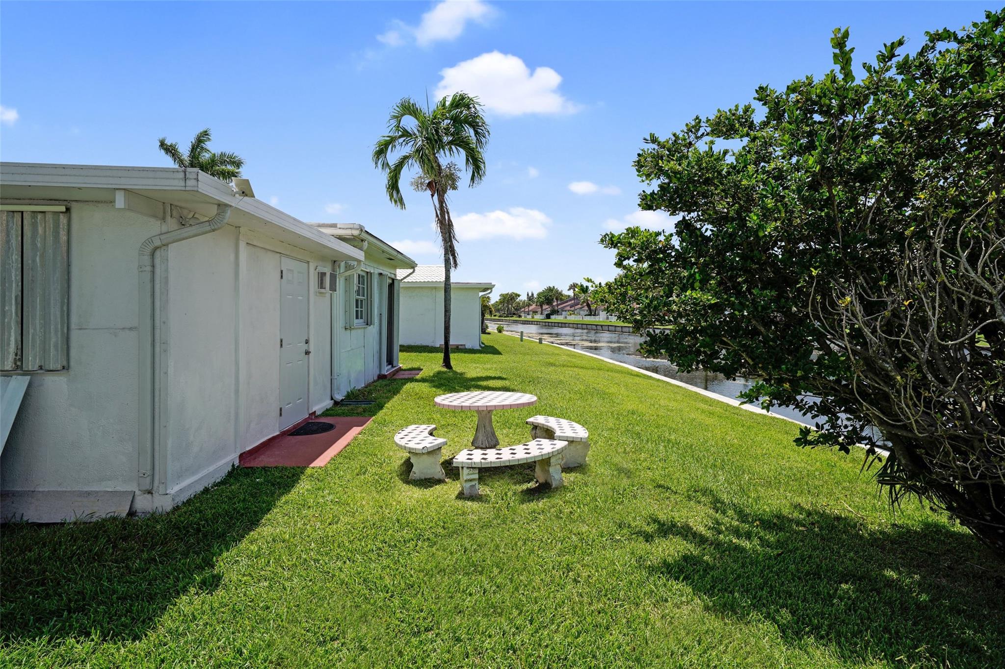 8421 NW 59th Pl,Tamarac, FL 33321