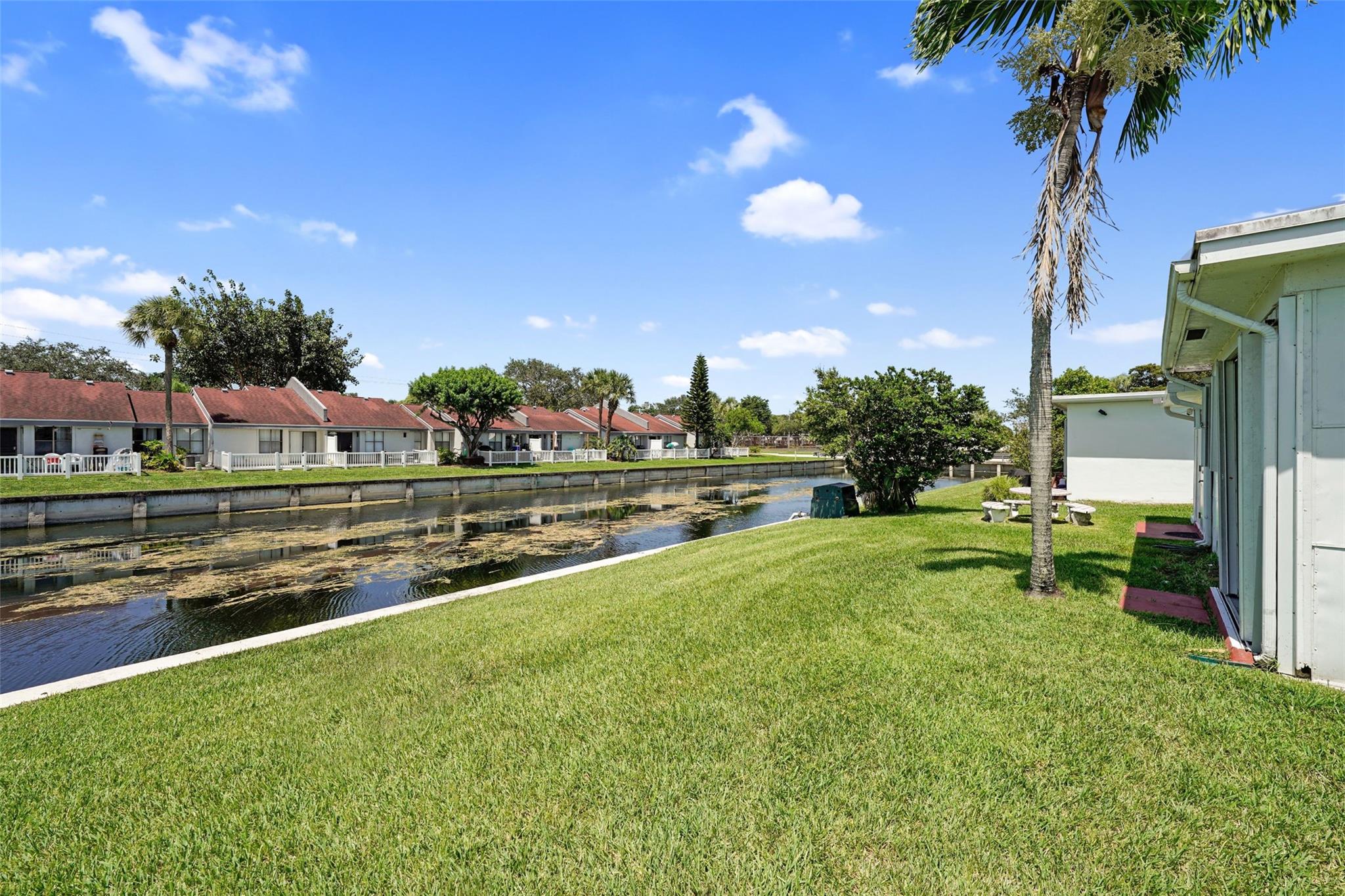 8421 NW 59th Pl,Tamarac, FL 33321