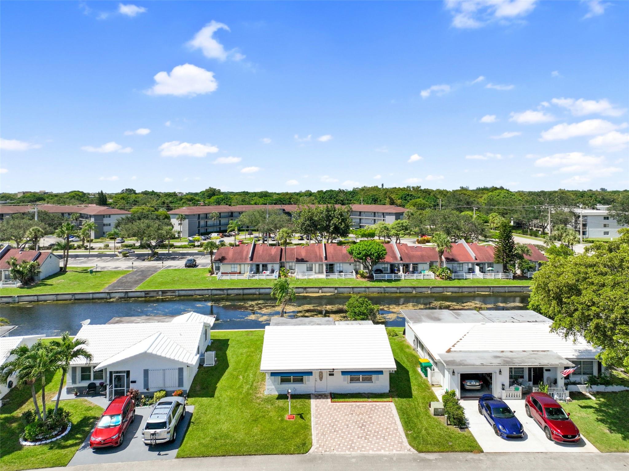 8421 NW 59th Pl,Tamarac, FL 33321