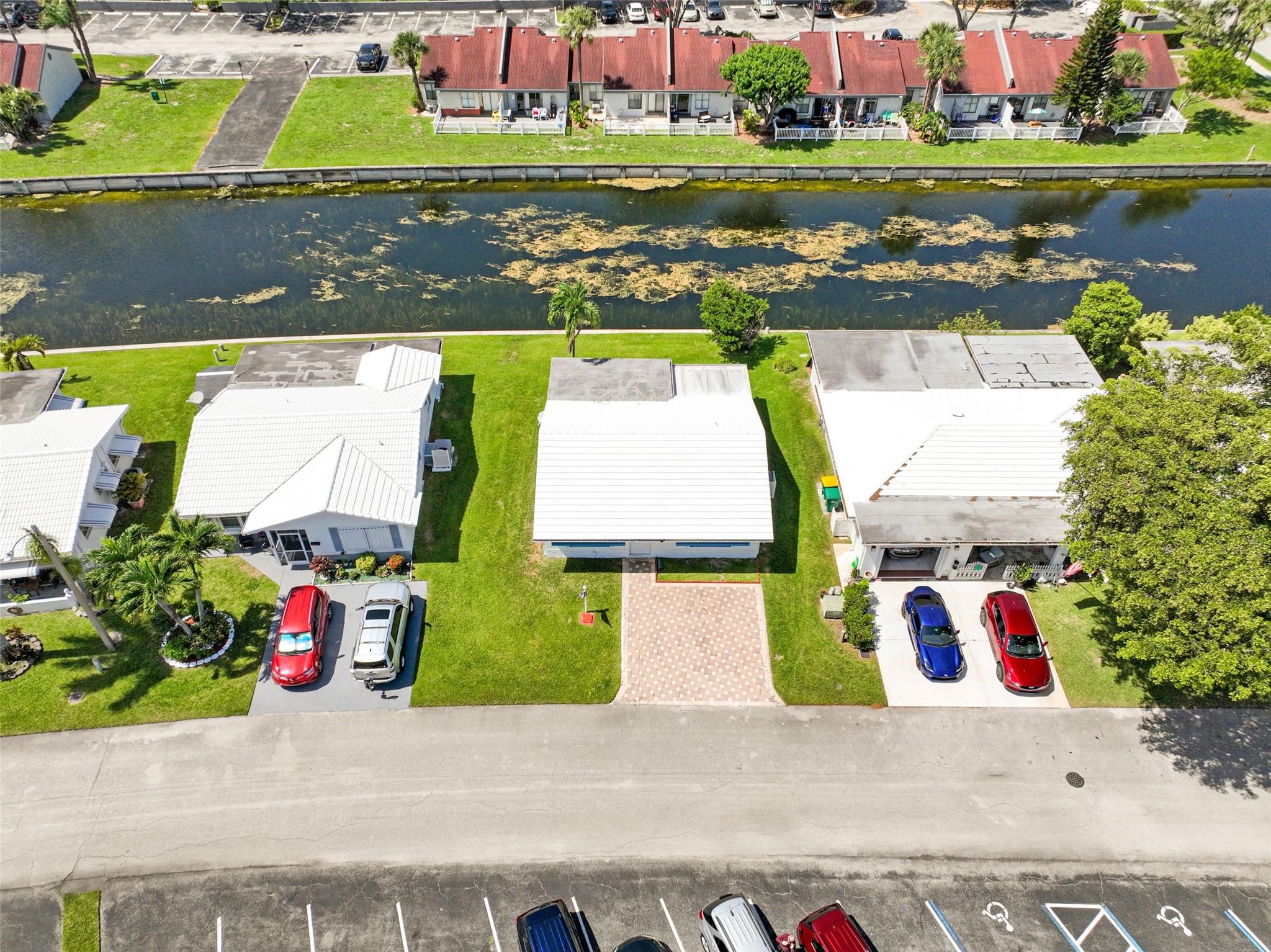 8421 NW 59th Pl,Tamarac, FL 33321