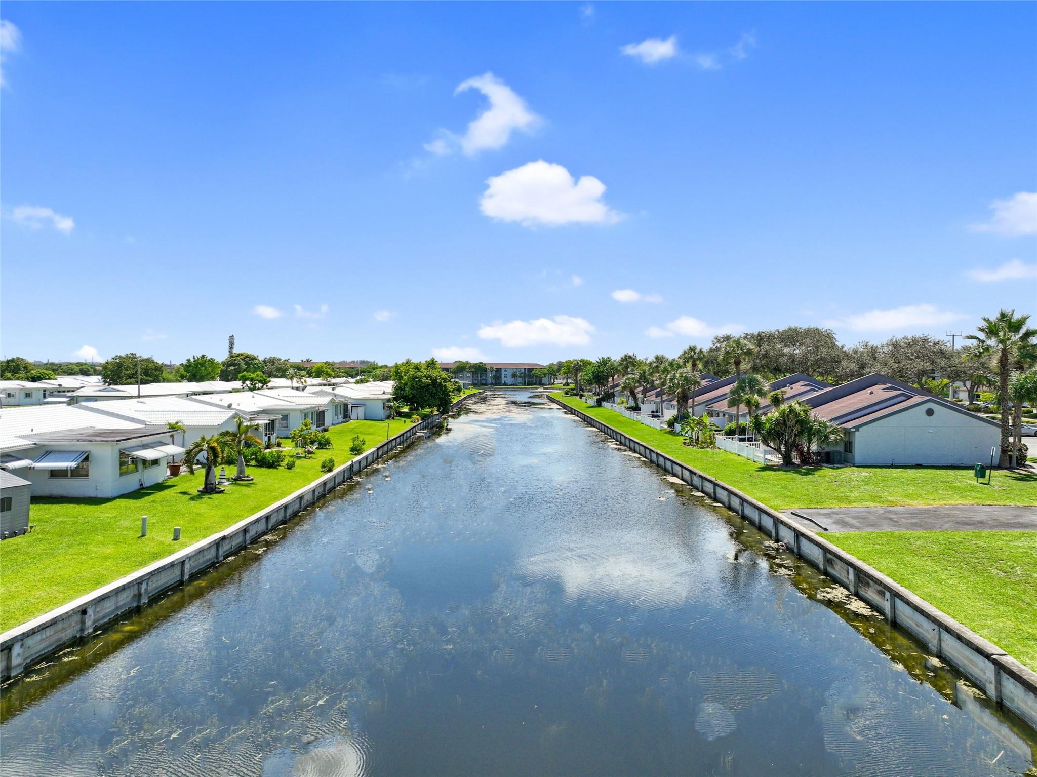 8421 NW 59th Pl,Tamarac, FL 33321