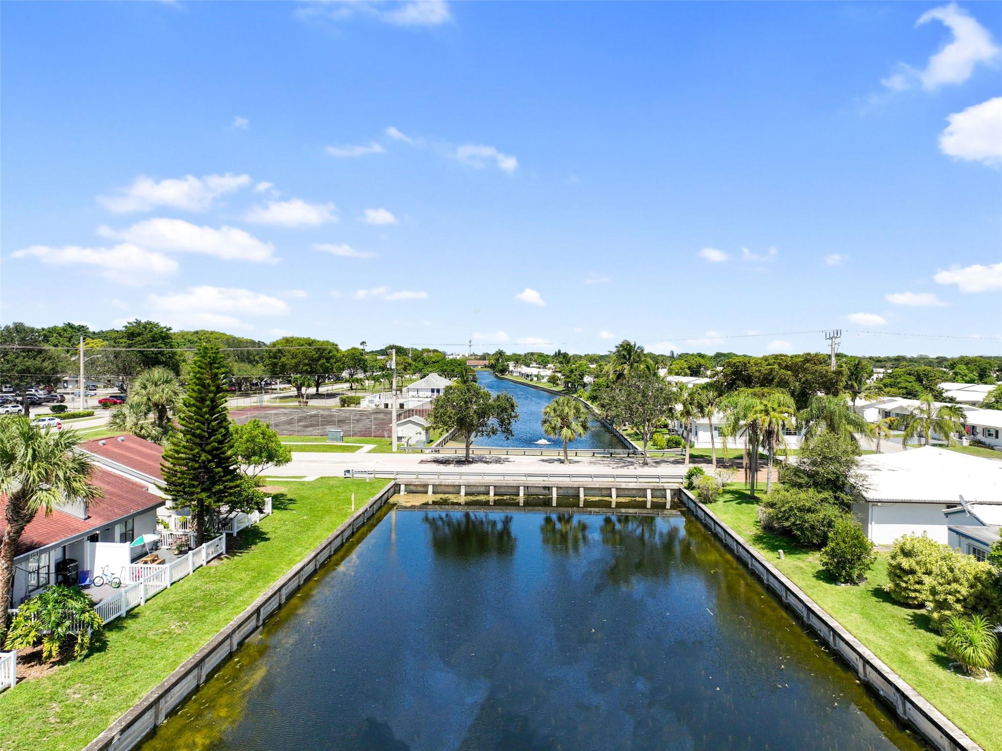 8421 NW 59th Pl,Tamarac, FL 33321