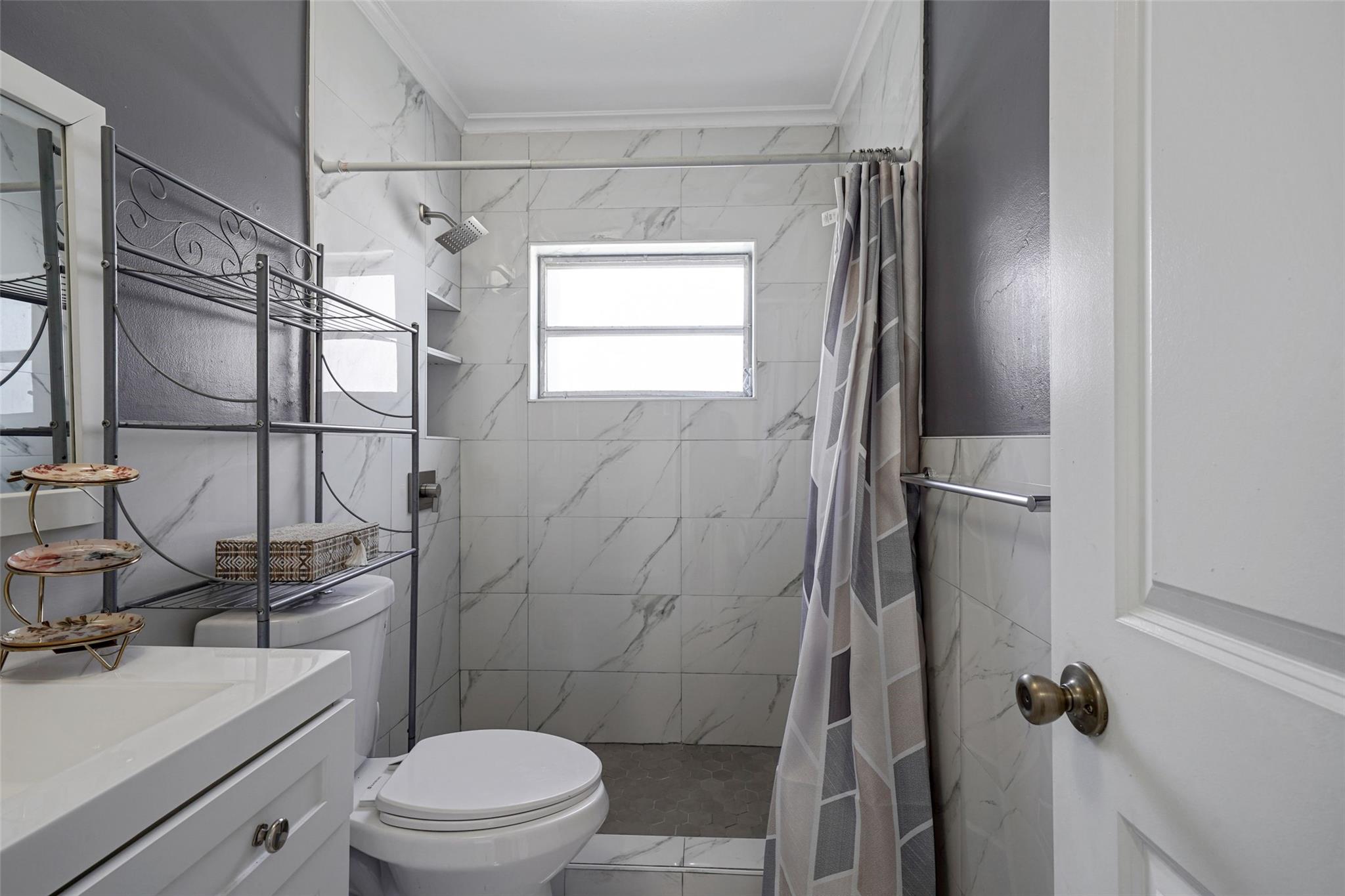 8421 NW 59th Pl,Tamarac, FL 33321