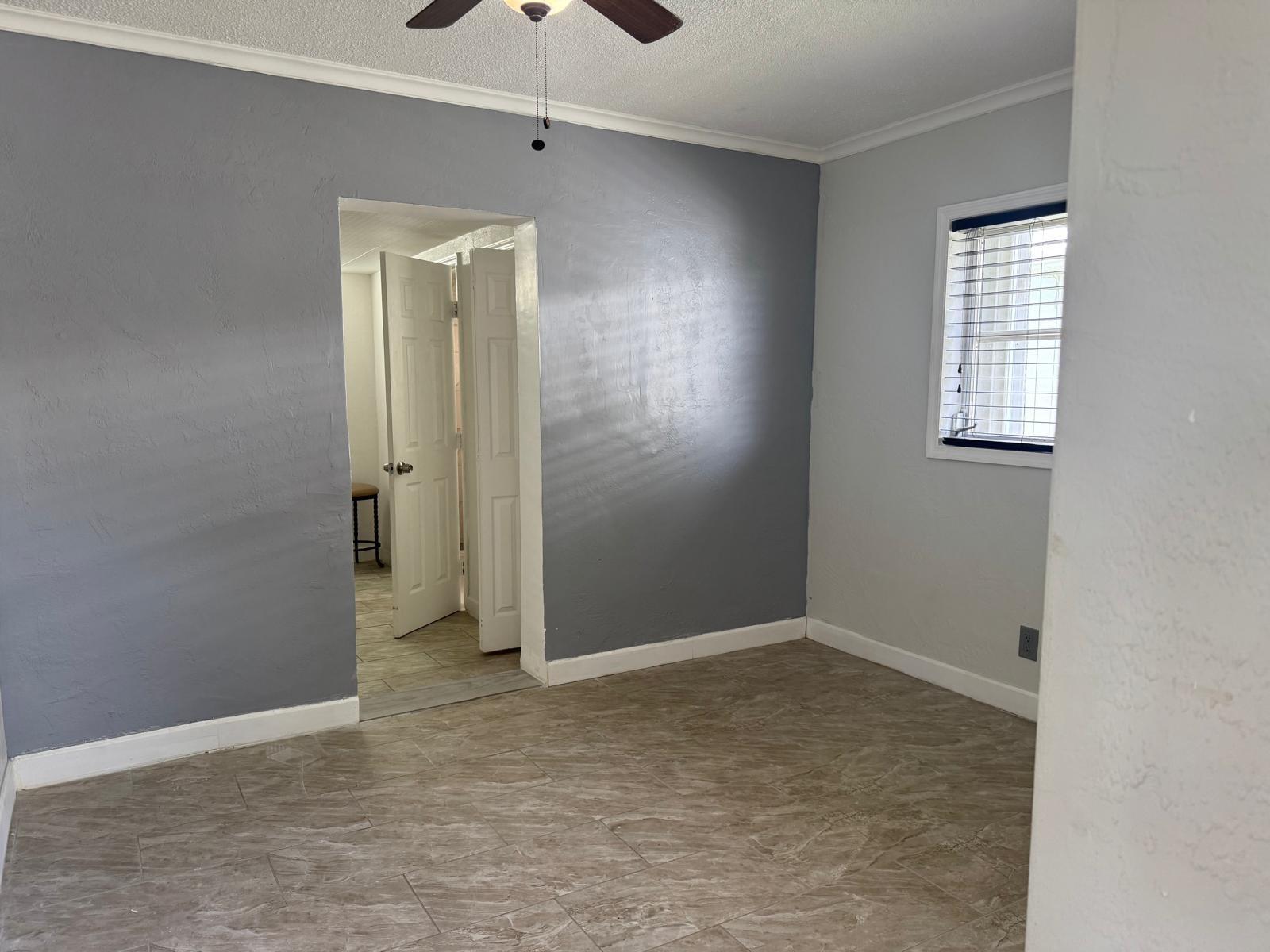 8421 NW 59th Pl,Tamarac, FL 33321