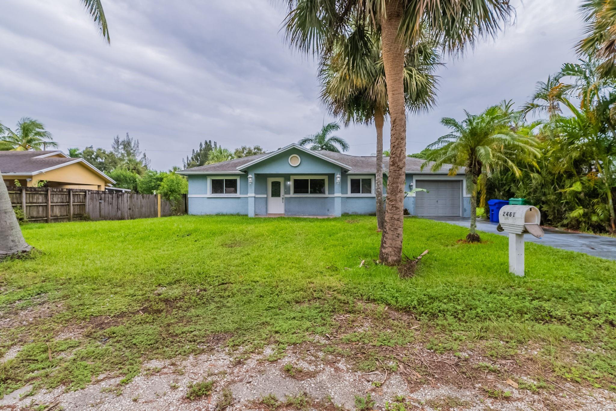 2461 SW 43rd Ter