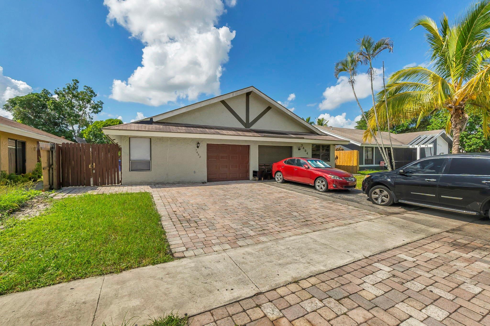 7432 SW 12th Ct