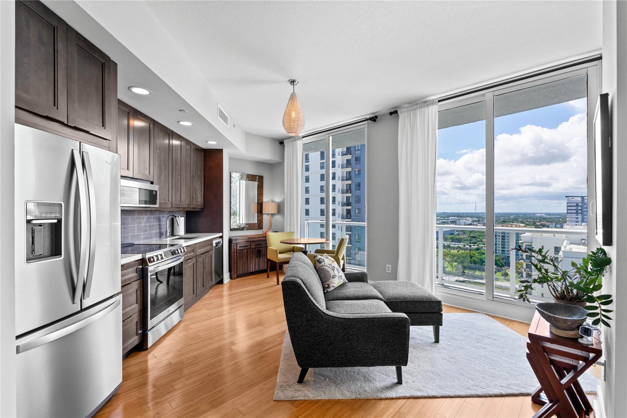 315 NE 3rd Ave #1802