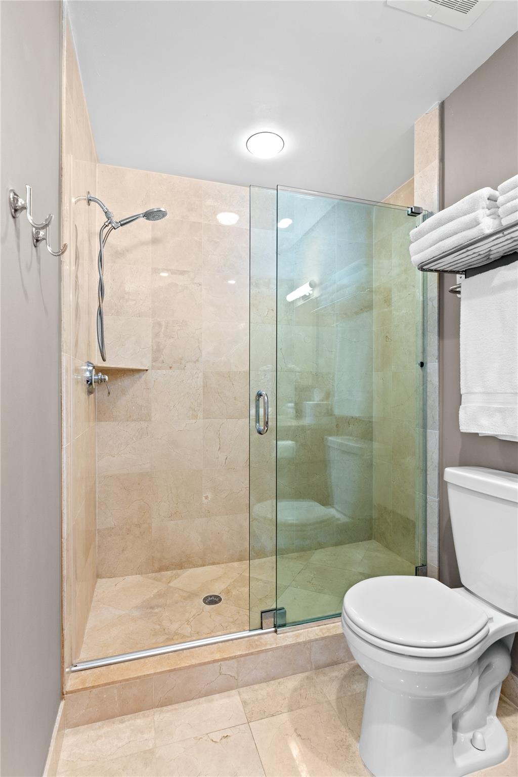 315 NE 3rd Ave #1802 Fort Lauderdale, FL 33301