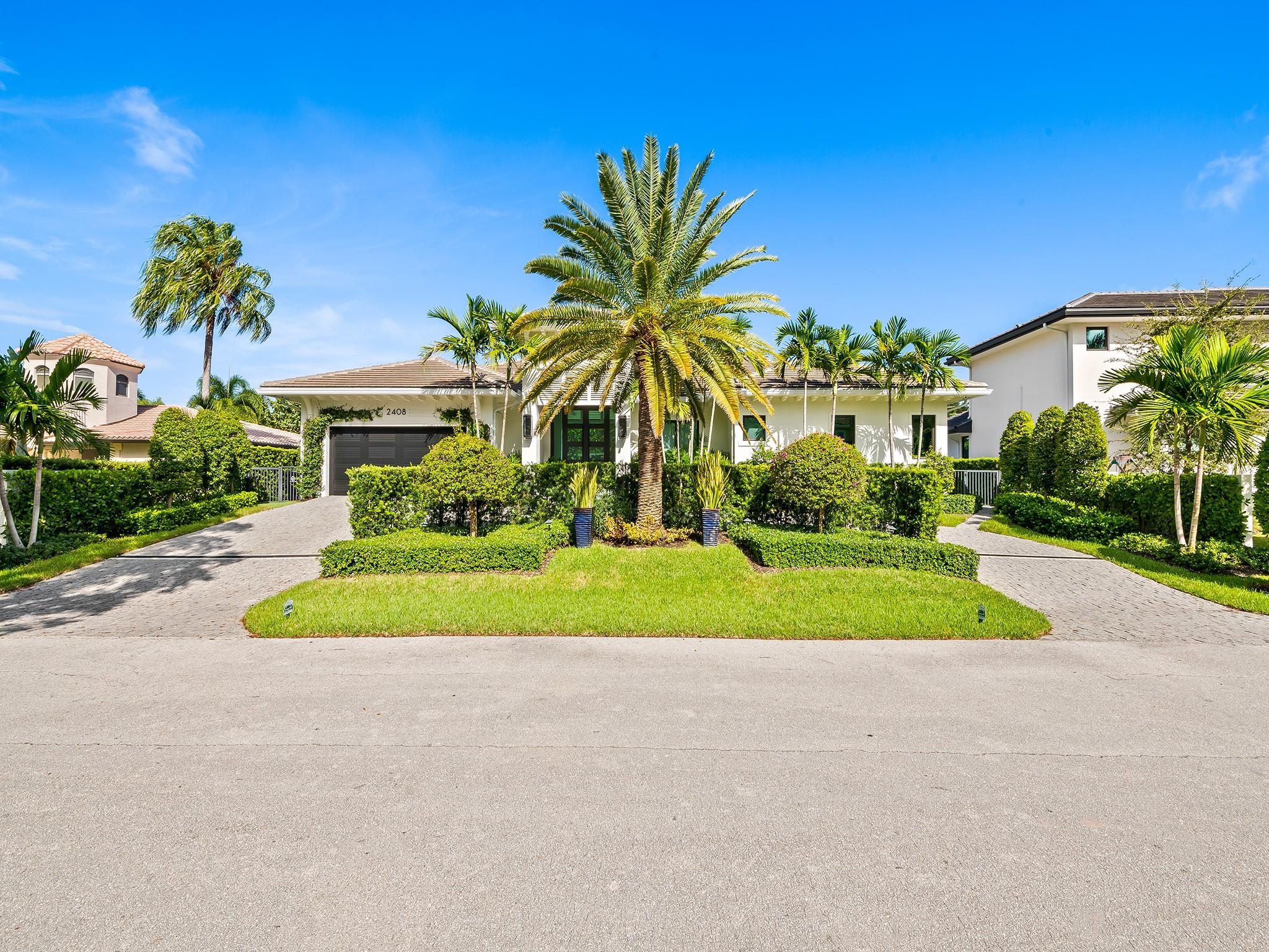 2408 NE 27th