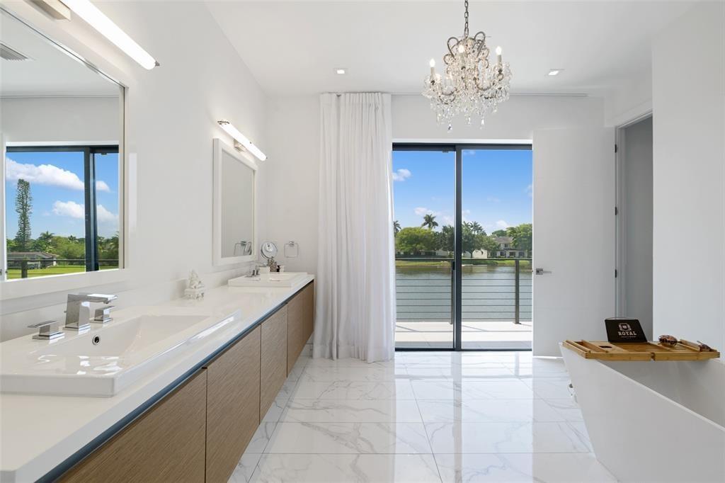 16552 Botaniko Dr S Weston, FL 33326