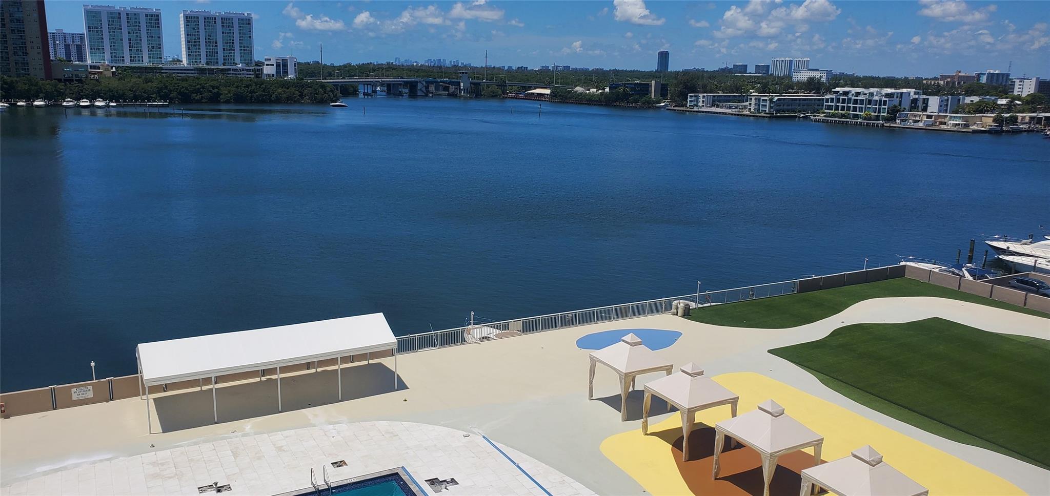 image Winston Towers10