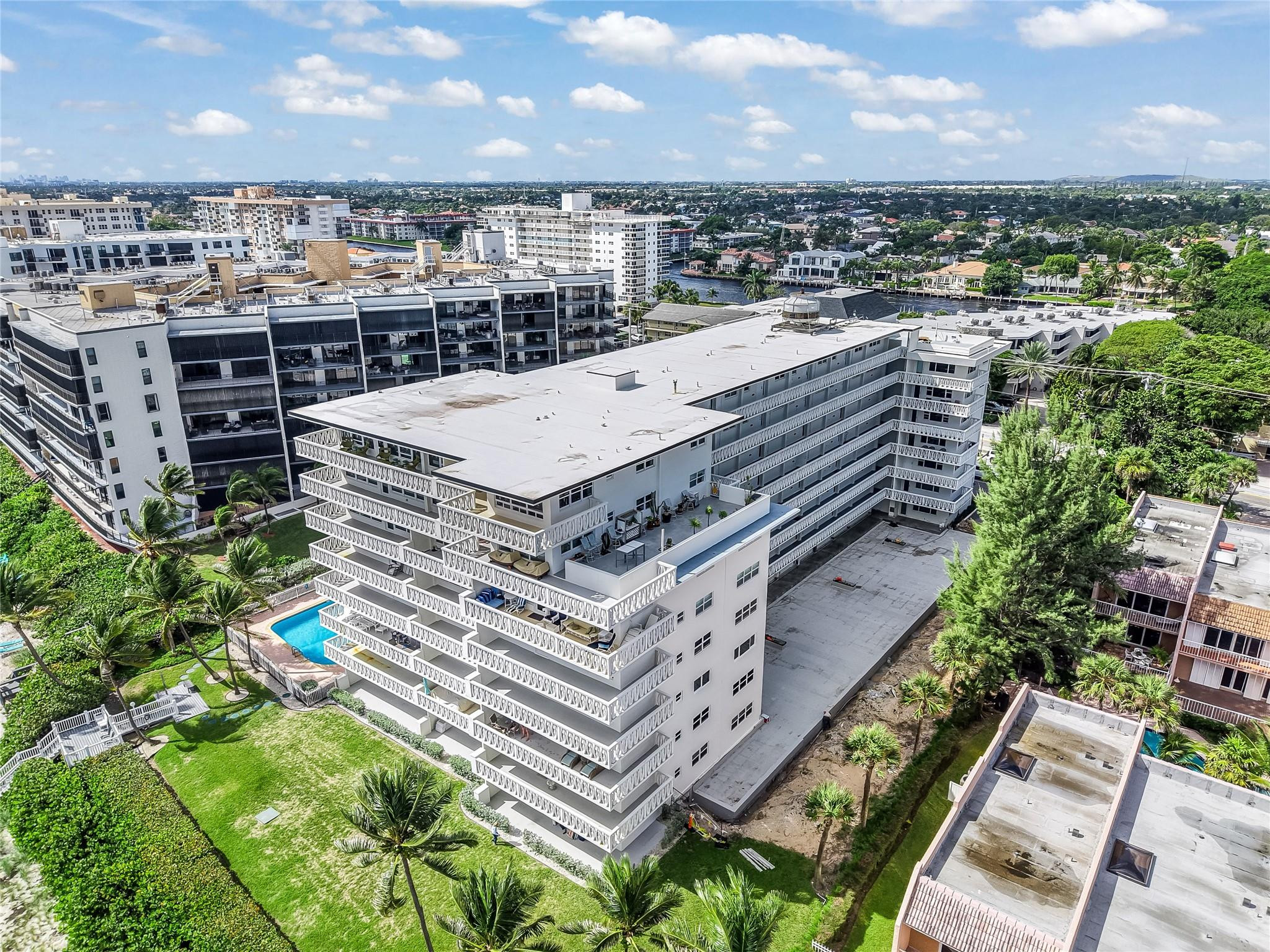 1169 Hillsboro Mile #717 Hillsboro Beach, FL 33062