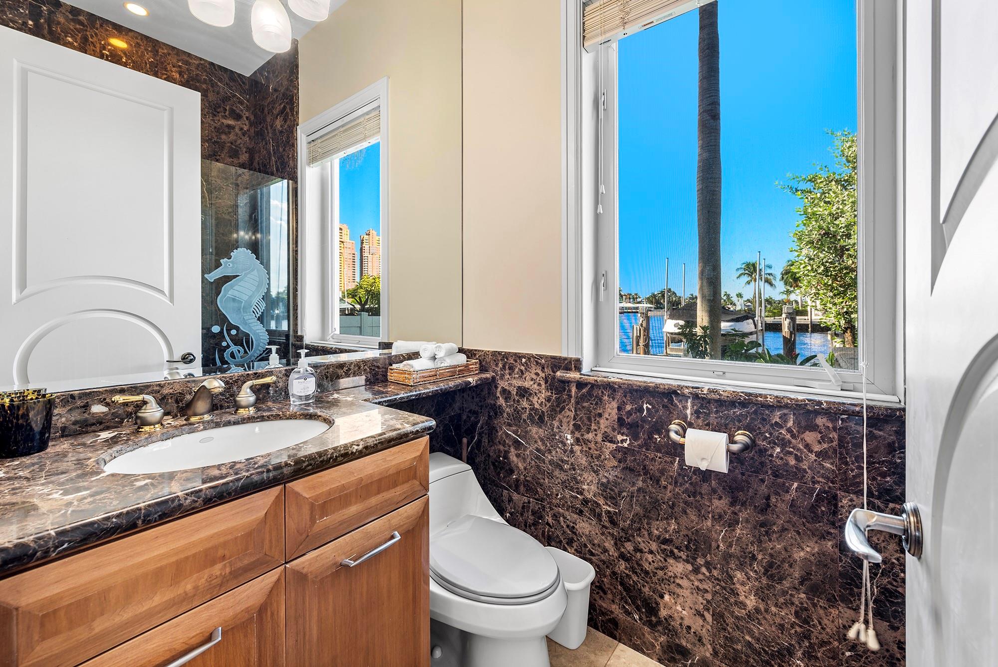 3005 NE 19th St Fort Lauderdale, FL 33305