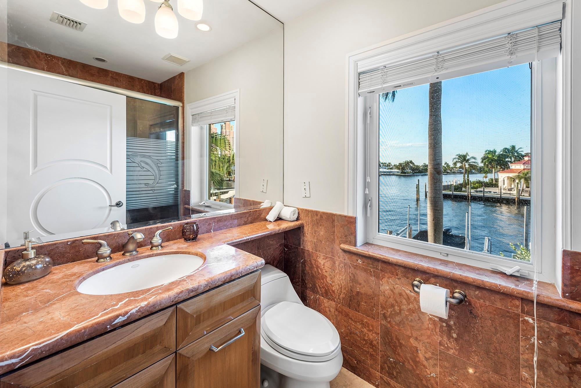 3005 NE 19th St Fort Lauderdale, FL 33305