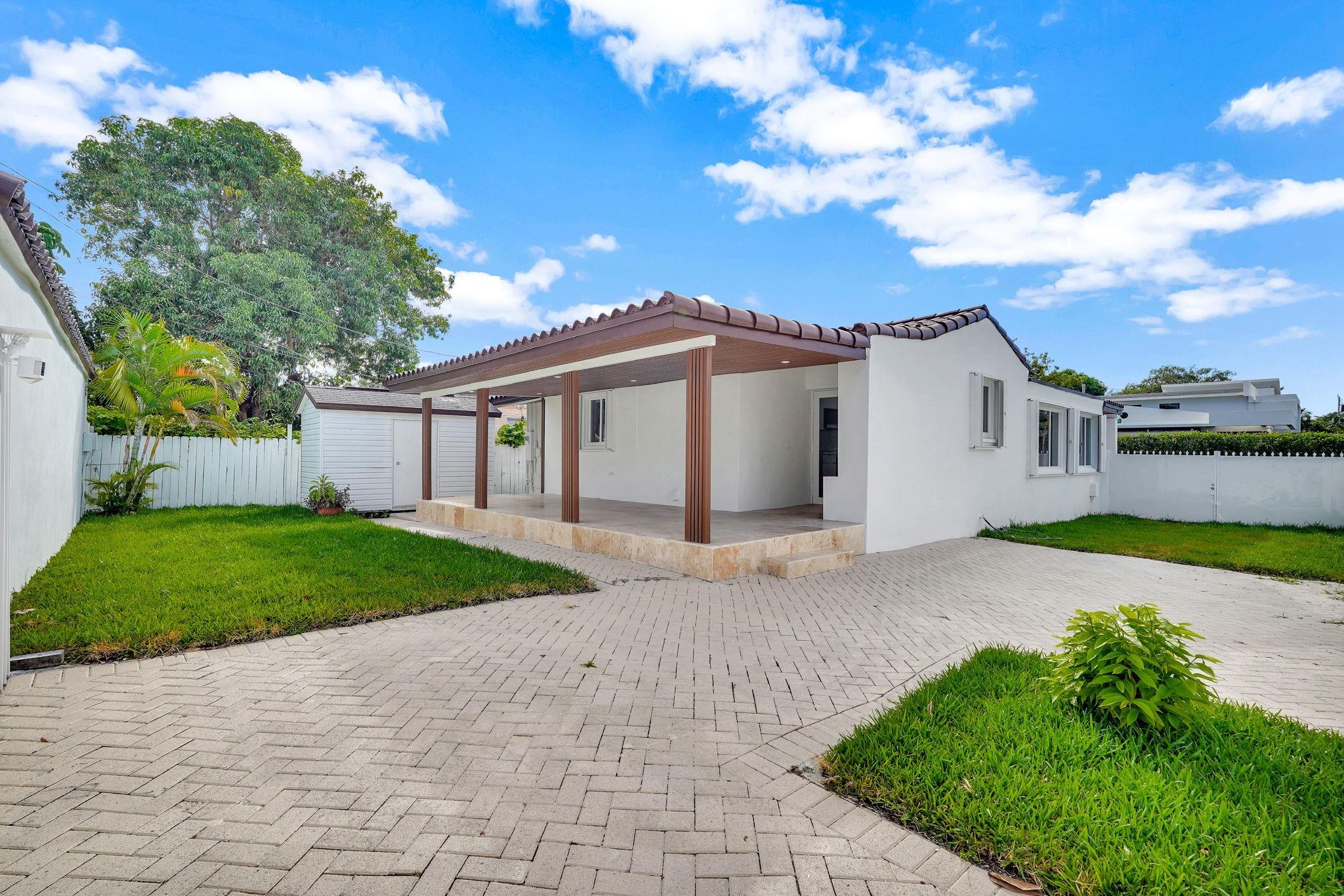 2291 SW 17th St Miami, FL 33145