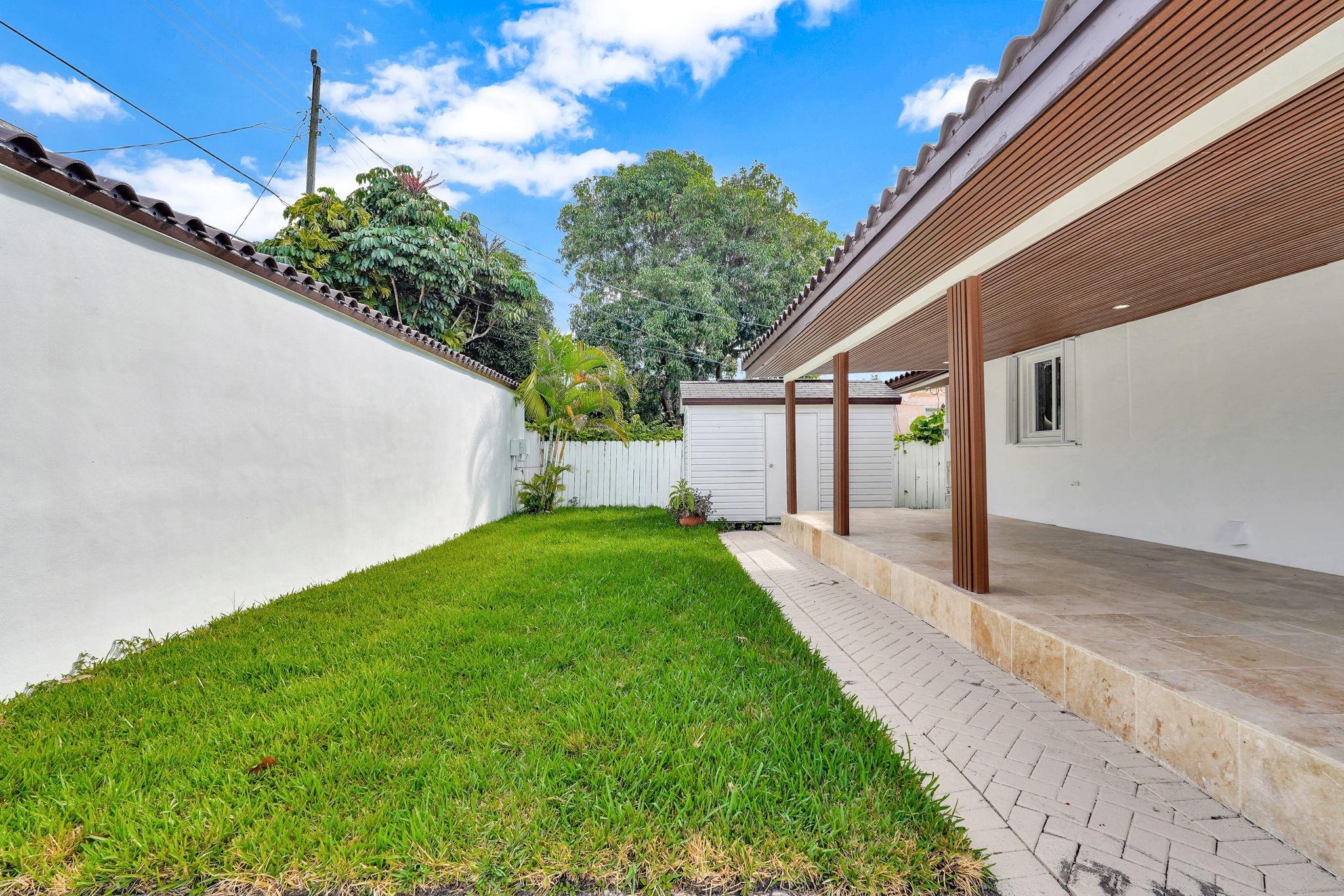 2291 SW 17th St Miami, FL 33145