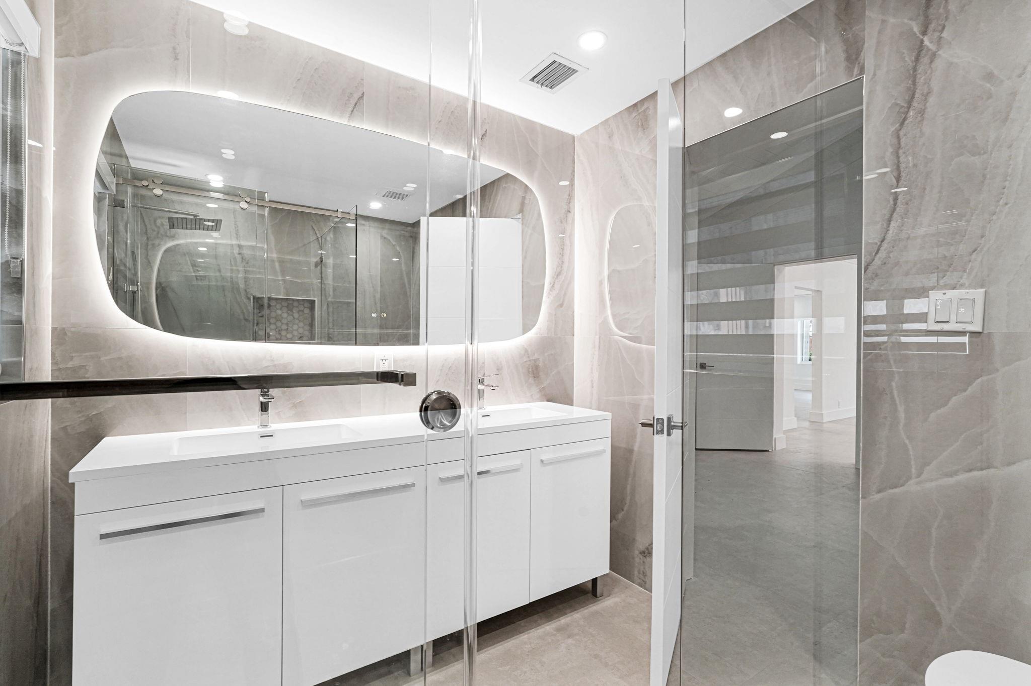 2291 SW 17th St Miami, FL 33145