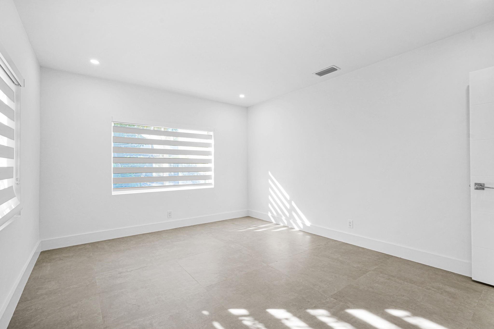 2291 SW 17th St Miami, FL 33145