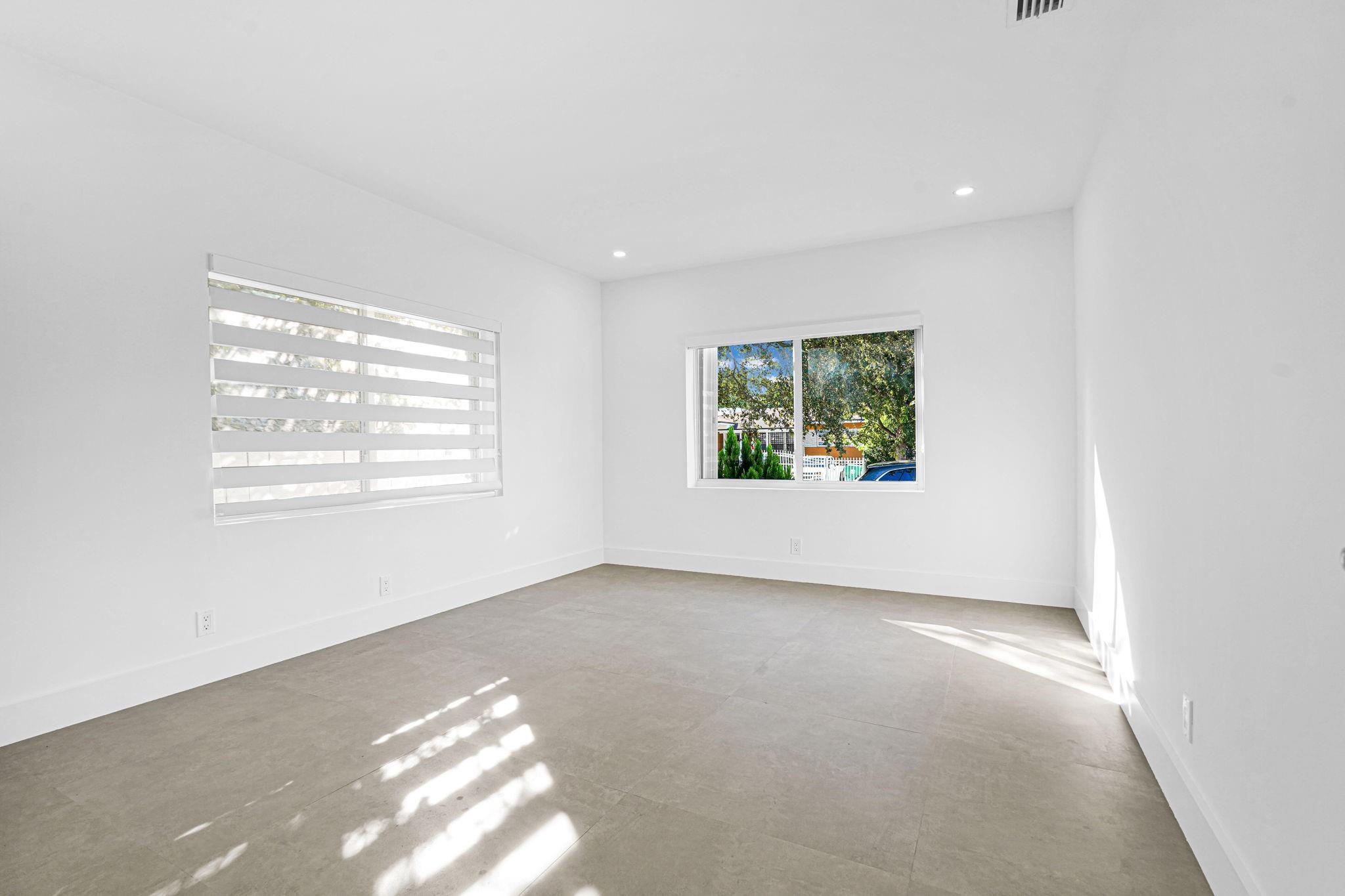 2291 SW 17th St Miami, FL 33145