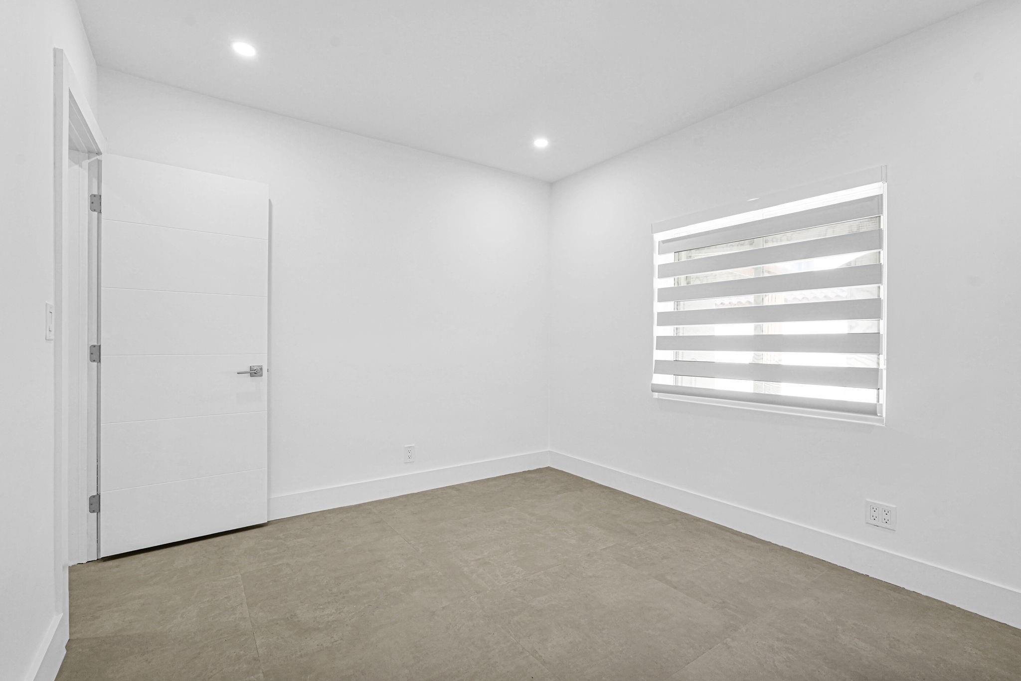 2291 SW 17th St Miami, FL 33145