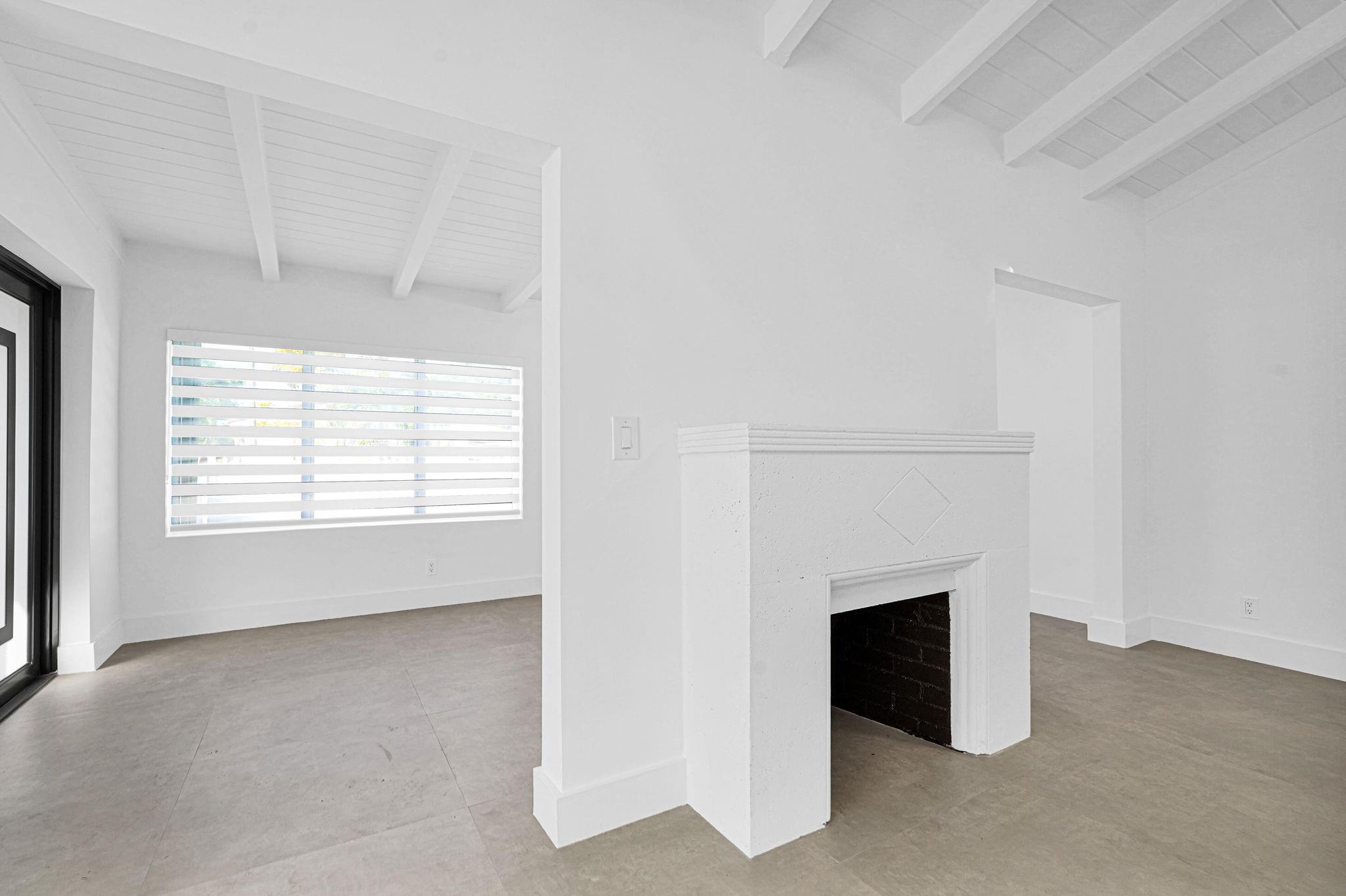 2291 SW 17th St Miami, FL 33145