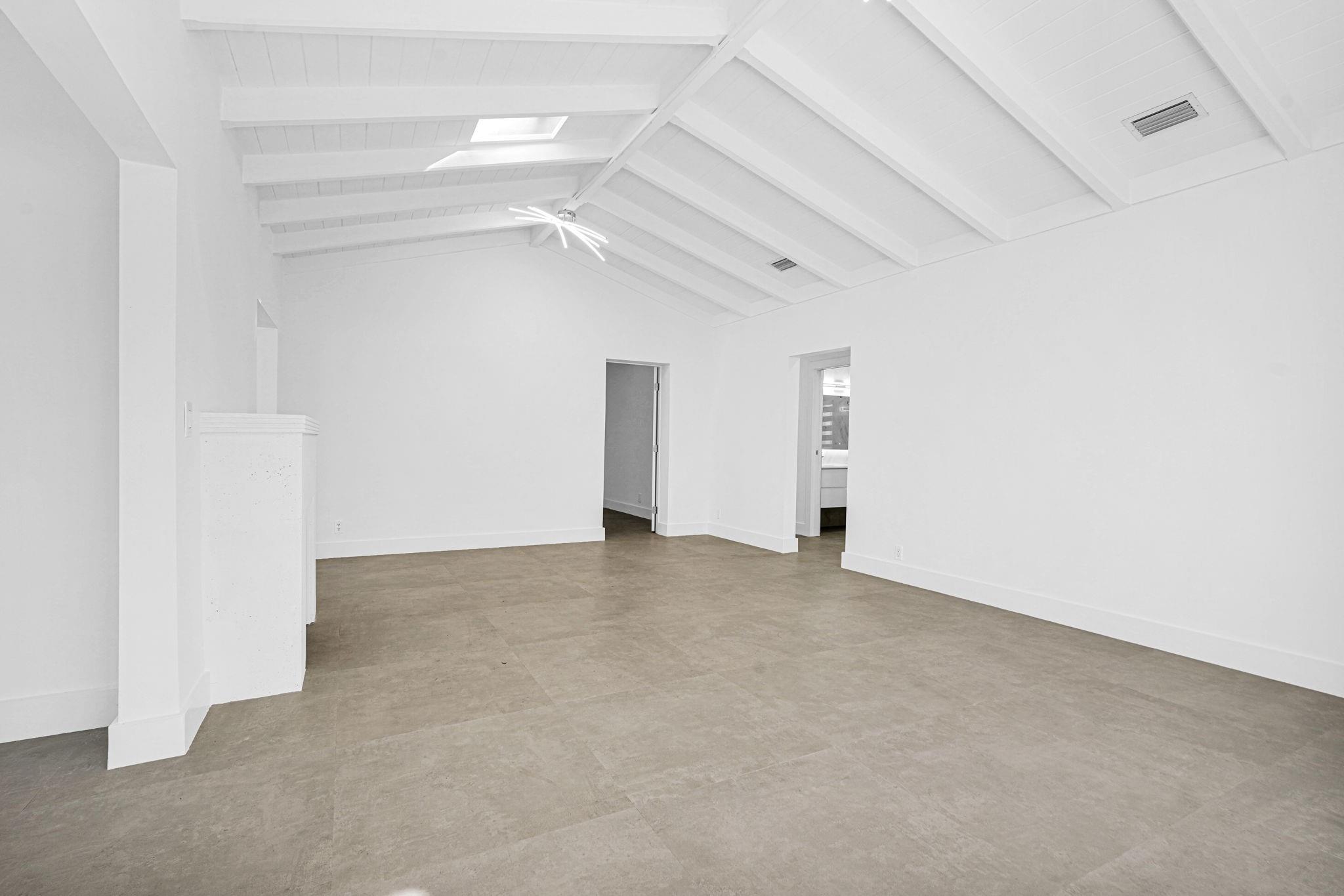 2291 SW 17th St Miami, FL 33145