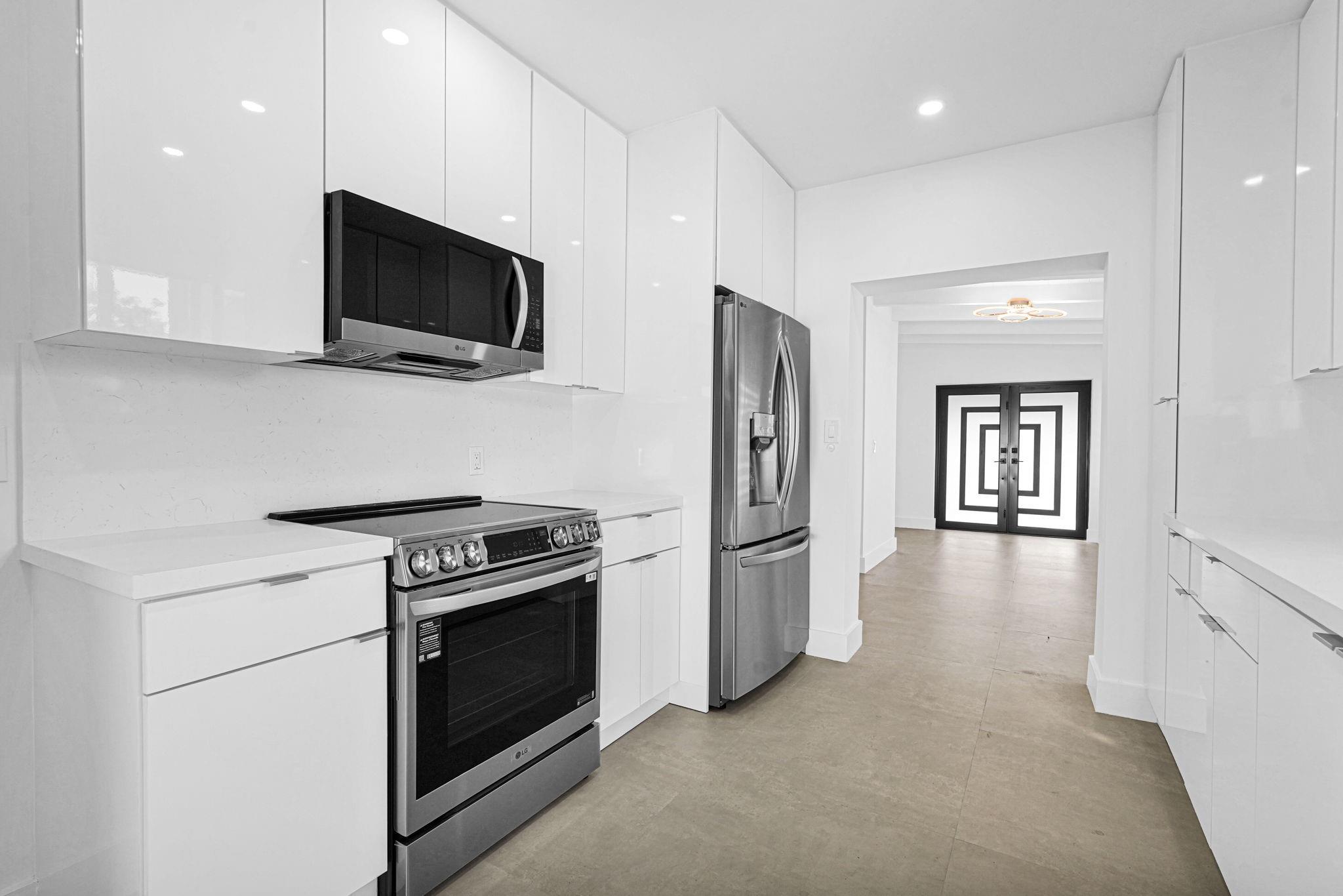 2291 SW 17th St Miami, FL 33145