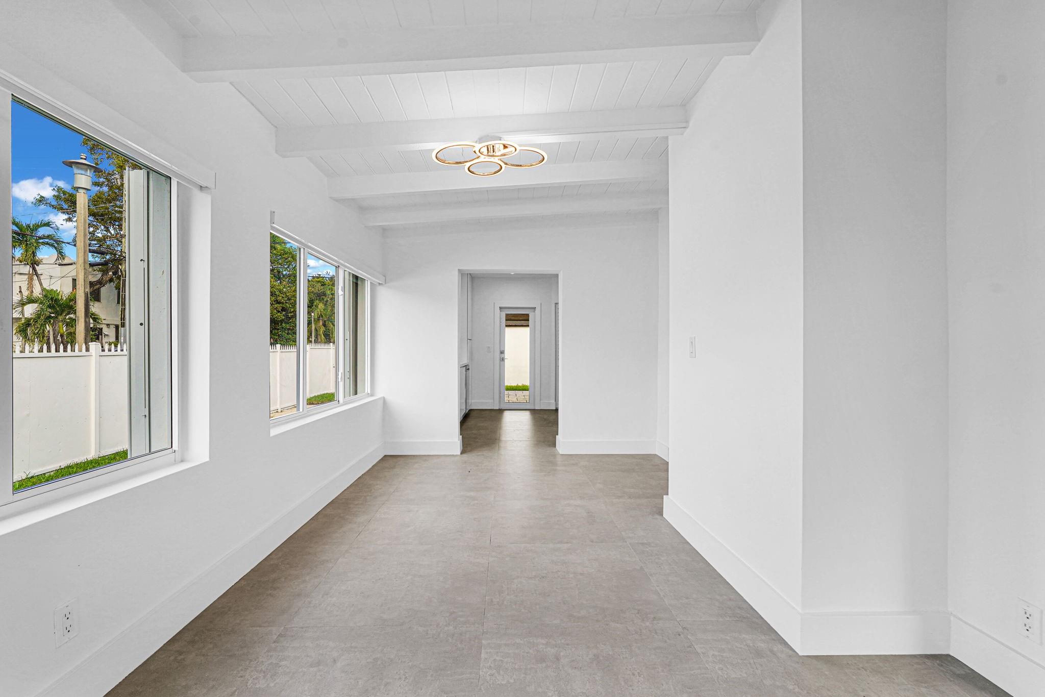 2291 SW 17th St Miami, FL 33145