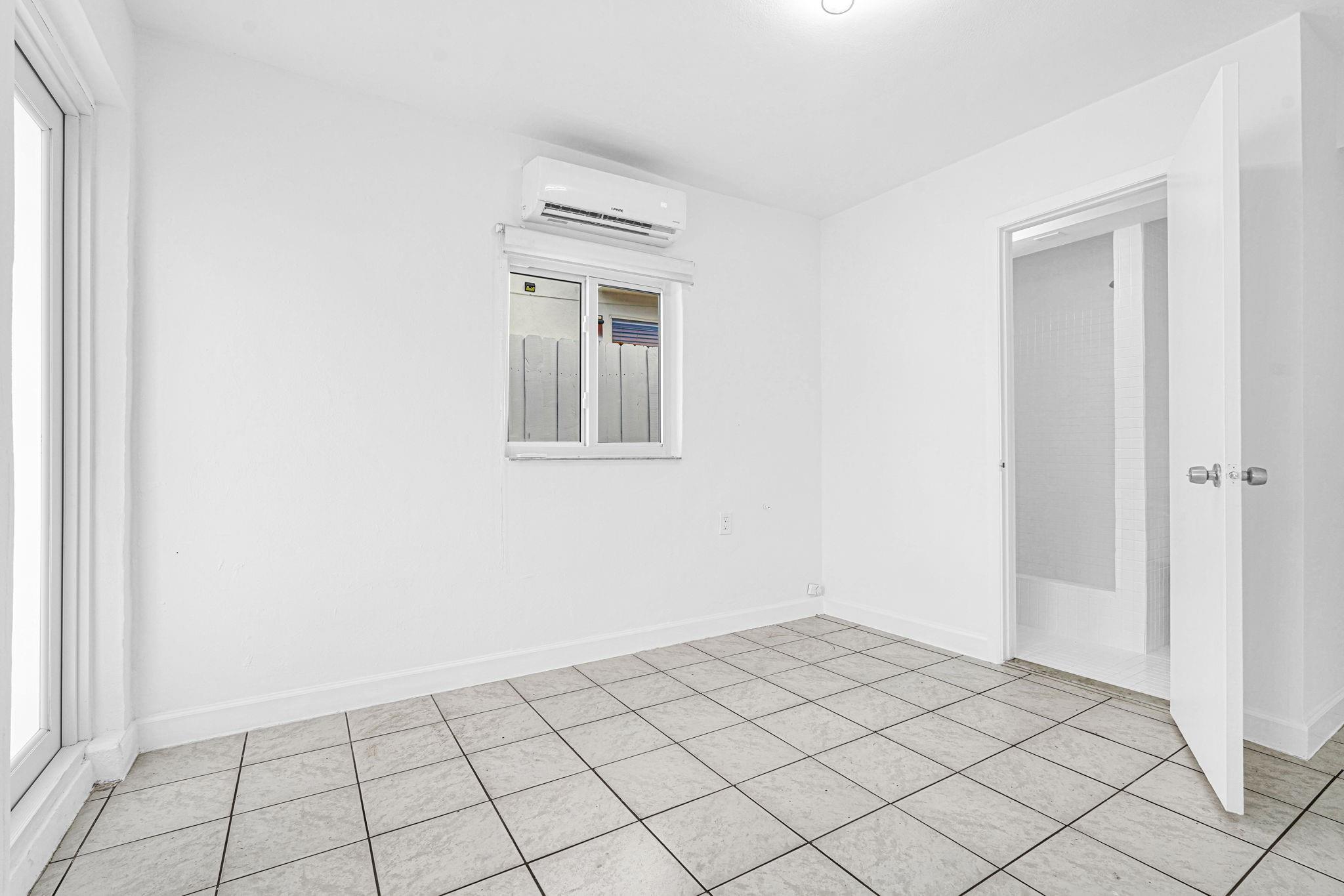 2291 SW 17th St Miami, FL 33145